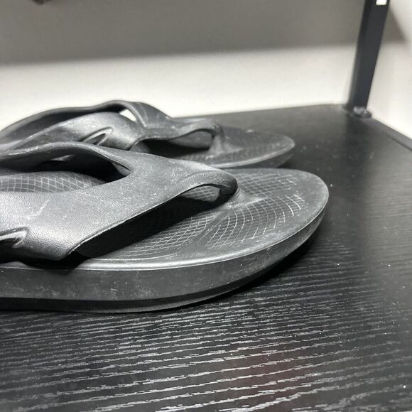 OOFOS OOriginal Mens Size 11 US Black Thong Sandals - Picture 3 of 12